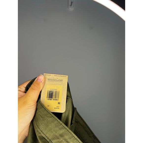 Levi’s ‘94 CARGO MINI SKIRT NEW Size 32 in Olive Green - Picture 7 of 8